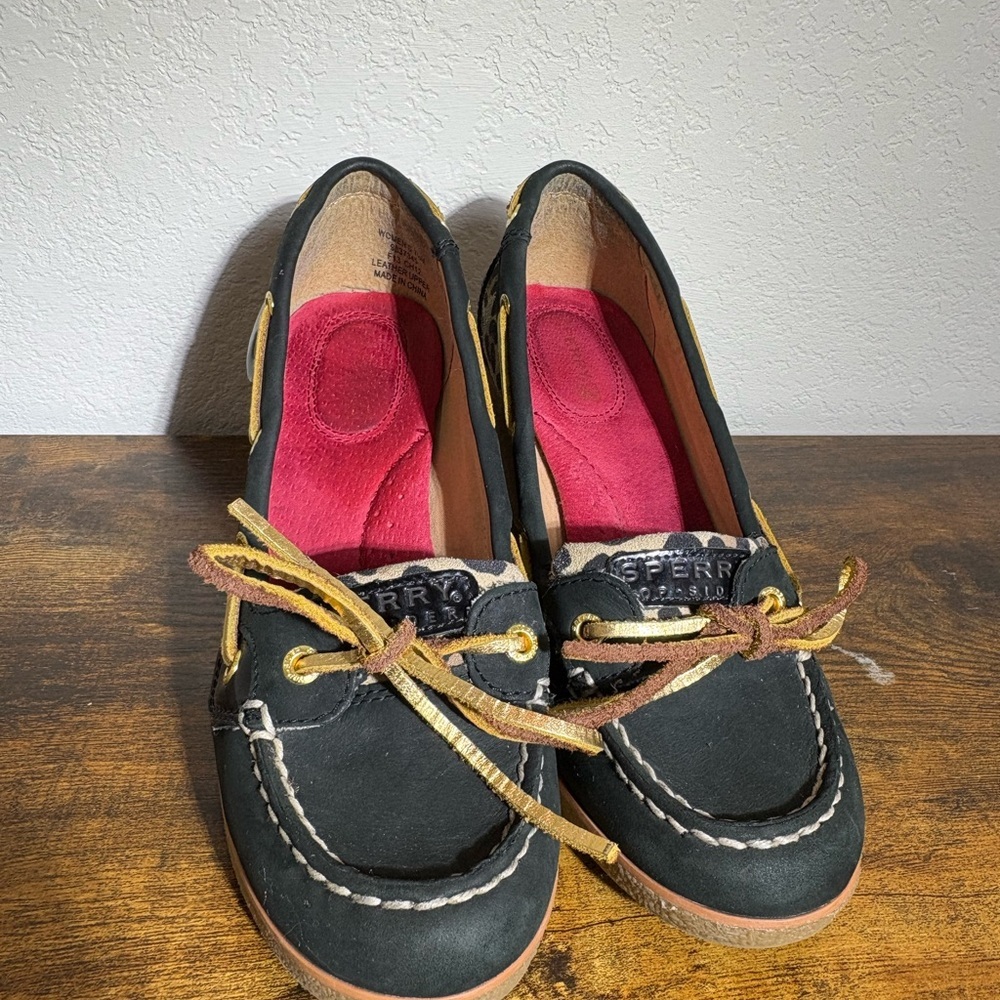 Sperry Women's Black and Tan Loafers